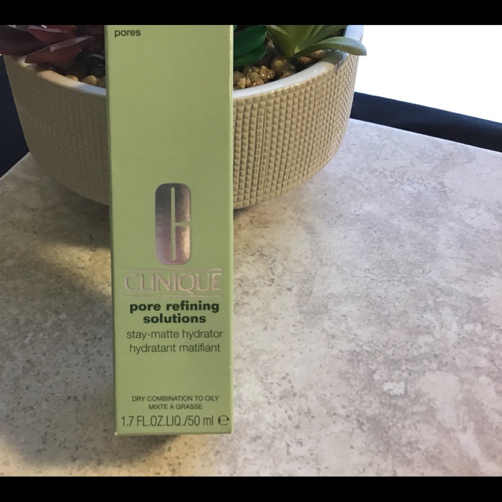 Clinique Stay-Matt Hydrator